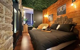 Bali Room